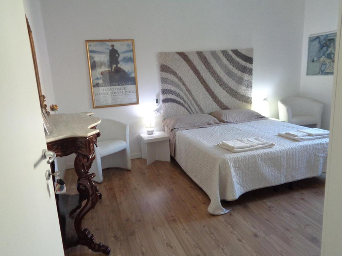 Bedroom 5, B&b Leo, Syracuse