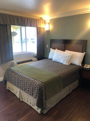 Bedroom 5, American Inn, Los Angeles