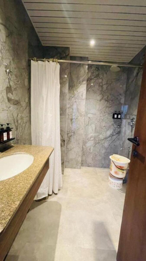 Bathroom 3, Gorbandh Hotel, Udaipur