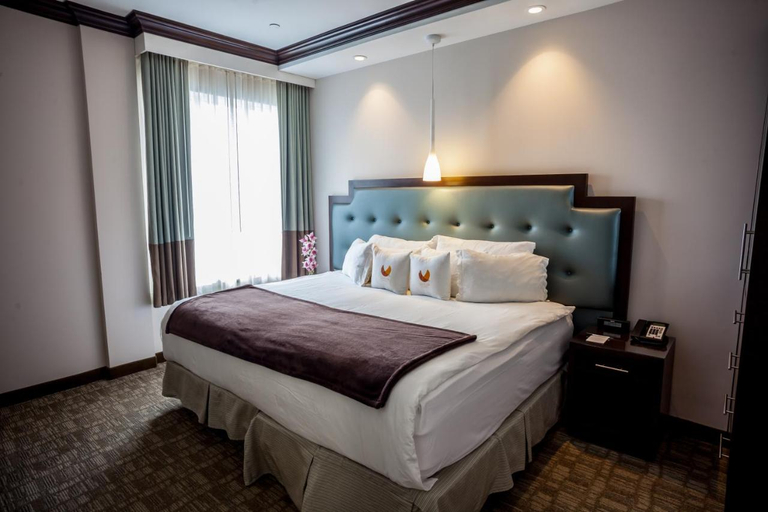 Bedroom 3, Aura Hotel Brooklyn, New York