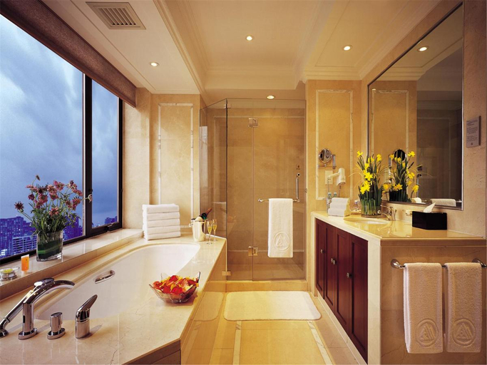 Bathroom 5, The Kunlun Beijing, Beijing