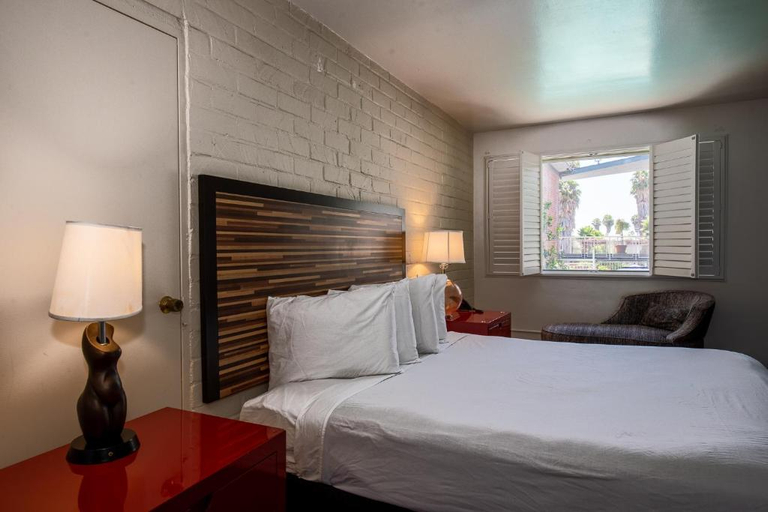 Bedroom 3, Hollywood Downtowner Inn, Los Angeles