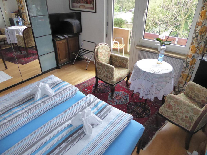 Bedroom 5, B&B Pappelweg - 2, Arlesheim