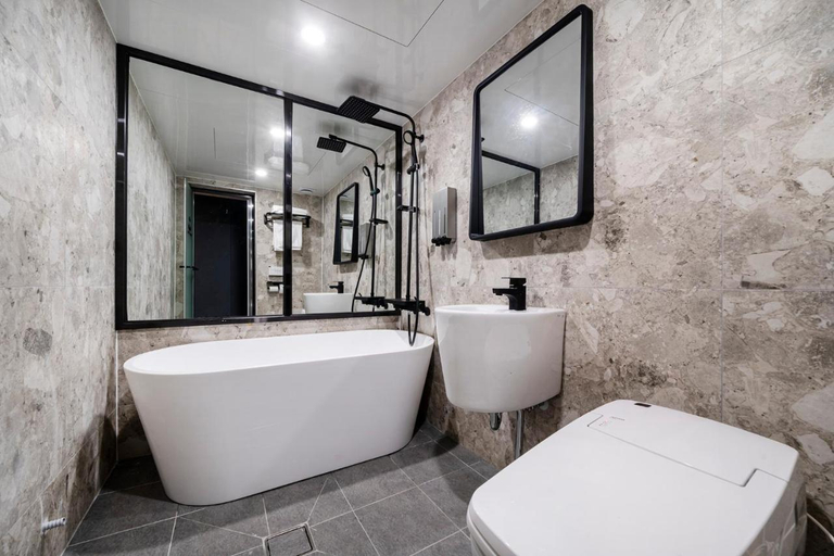 Bathroom 3, Gorilla Hotel the  Wonju, Wonju