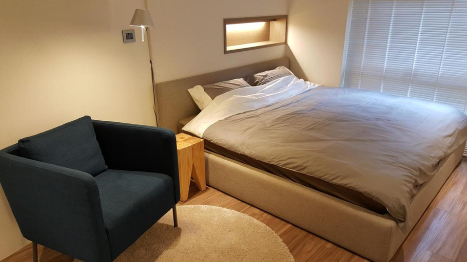Bedroom 2, Three Bedrooms + 3 Bathrooms near Taipei 101 & MRT, Taipei City