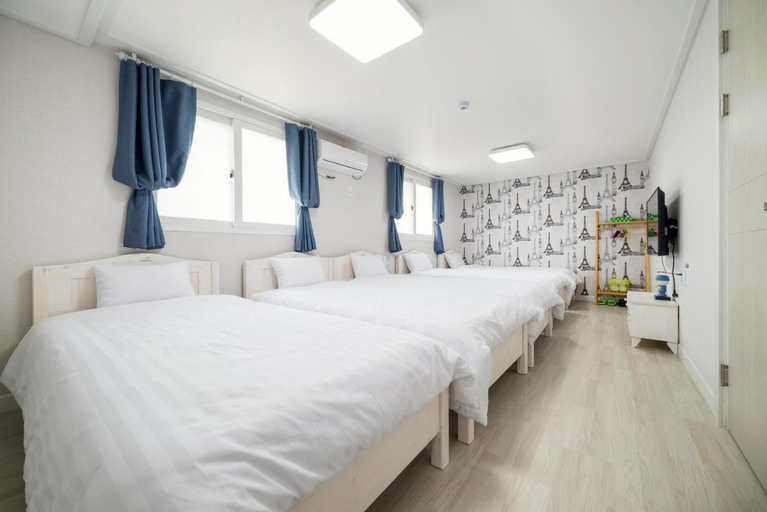 Bedroom 1, Dream Trip Guest House, Jung