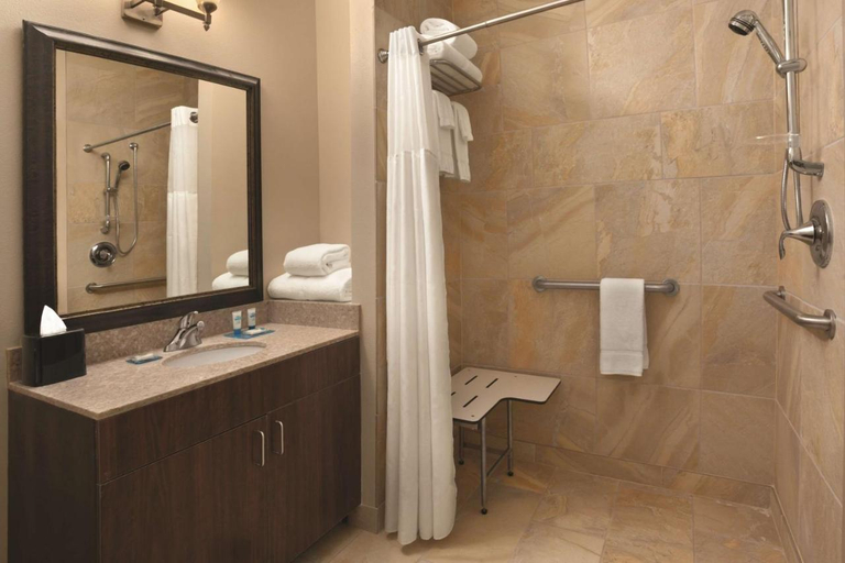 Bathroom 4, HYATT house Minot, Ward
