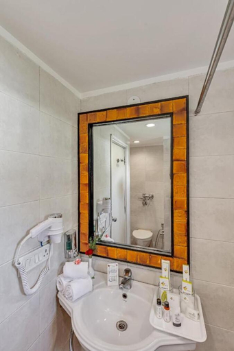 Bathroom 4, Club Mahindra Snow Peaks Manali, Kullu