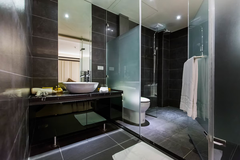 Bathroom 2, FM Vanilla Bed and Breakfast, Yilan