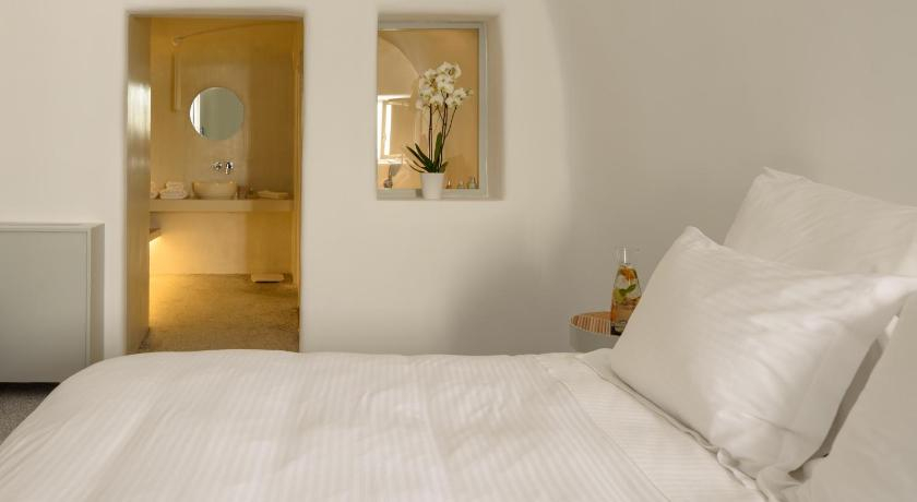 Bedroom 4, Echo Suites, South Aegean