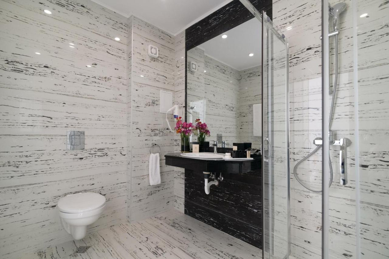 Bathroom 2, Престиж, Veliko Tarnovo