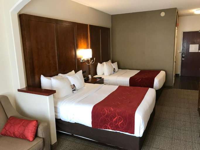 Bedroom 3, Comfort Suites Near Six Flags Magic Mountain, Los Angeles