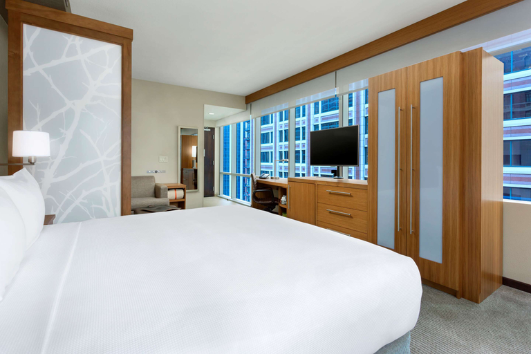 Bedroom 4, Hyatt Place Chicago/Downtown - The Loop, Cook