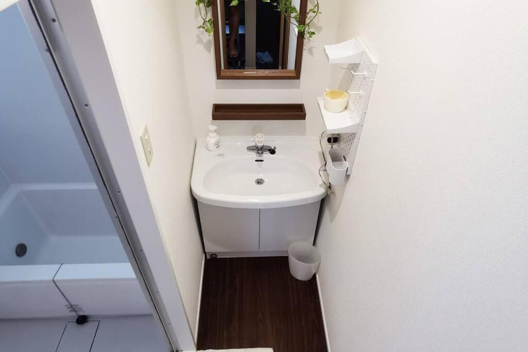 Bathroom 4, Otsuka House, Shinagawa