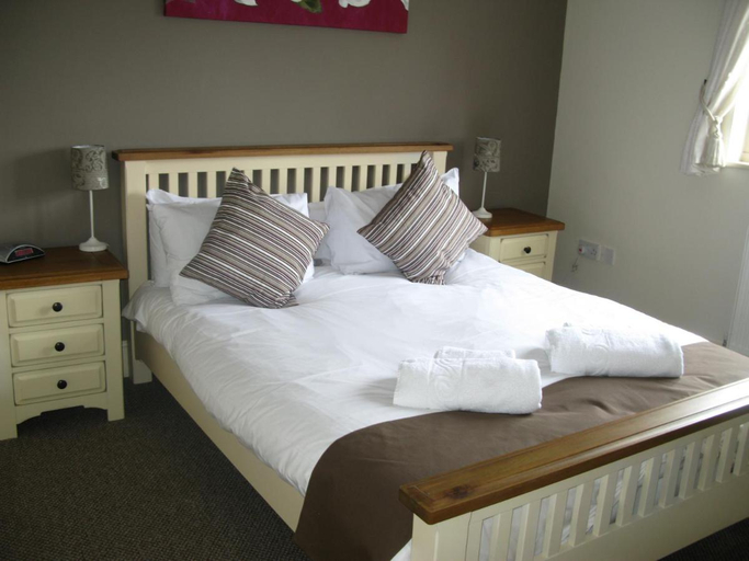 Bedroom 5, The Chequers Inn, Oxfordshire