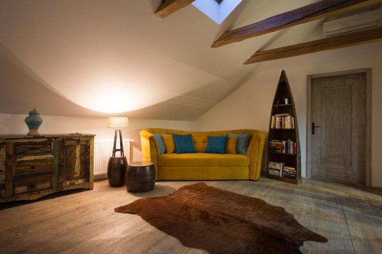 Others 5, Old Town Boho Chic Attic, Praha 1