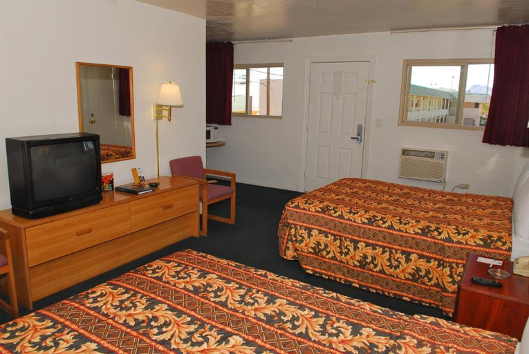 Bedroom 5, Stone Inn U of A, Pima