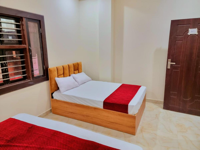 Bedroom 5, Hotel RAJ - Near Railway Station, Hardwar