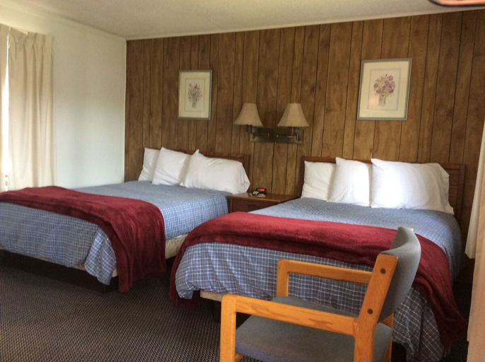 Bedroom 2, Pullman Motel, Barron