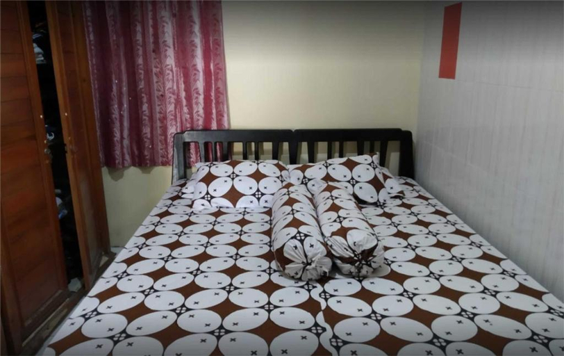 Bedroom 1, HOMESTAY BINTARAN SYARIAH, Bantul
