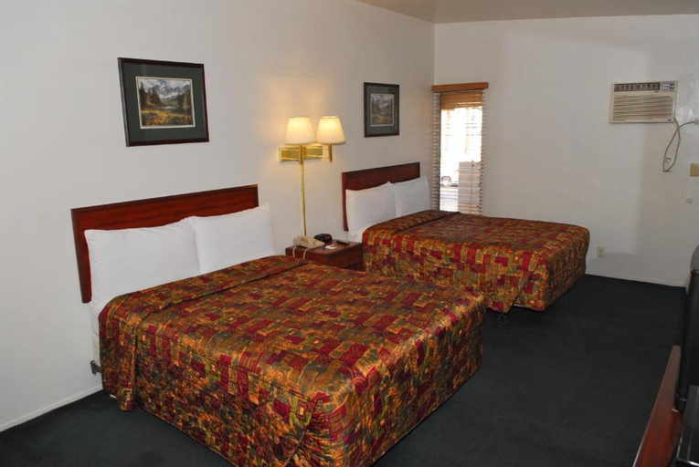 Bedroom 2, Stone Inn U of A, Pima