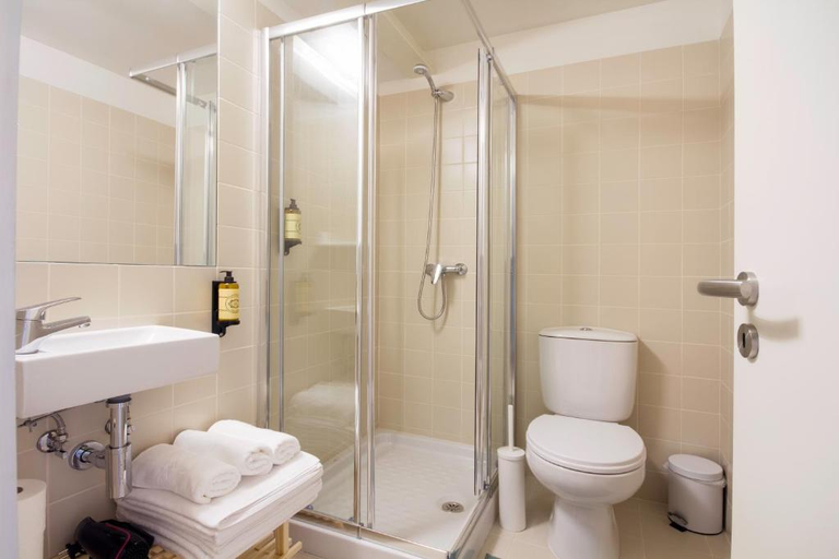 Bathroom 3, Republica Apartments at D. Luis I Bridge, Vila Nova de Gaia