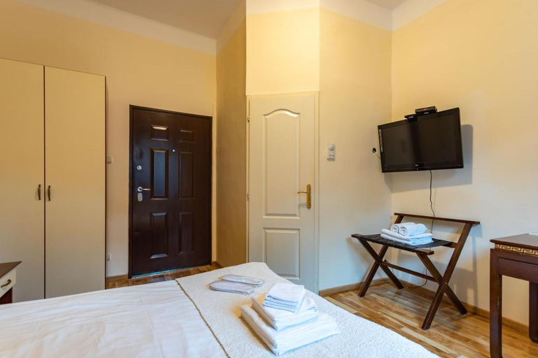 Bedroom 2, Traveling Actor Skadarlija, Belgrade