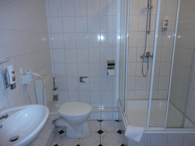 Bathroom 5, B&D Hotel, Region Hannover