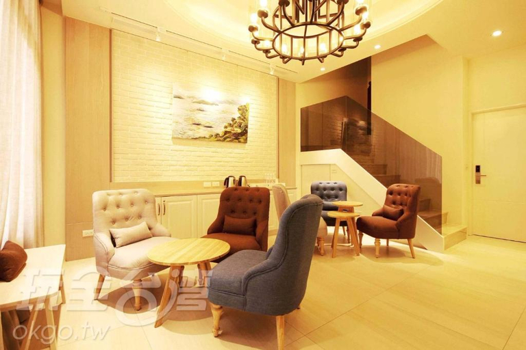 Others 4, Wo Villa, Nantou