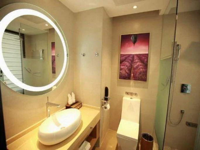 Bathroom 3, Lavande Hotel Changchun Jingyue University City, Changchun