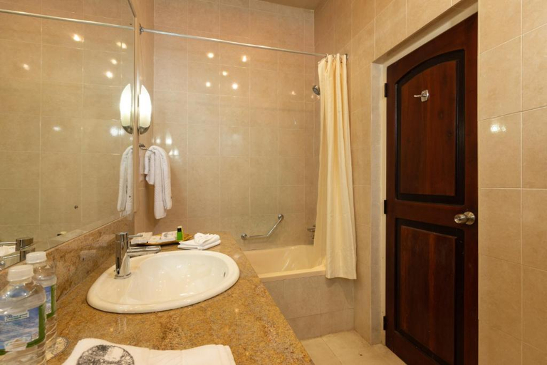 Bathroom 4, Tamarind Tree Garden resort, Katana
