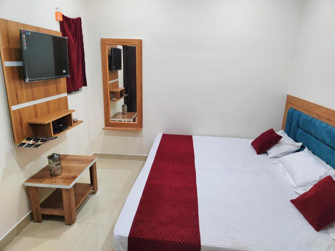 Bedroom 3, Hotel RAJ - Near Railway Station, Hardwar