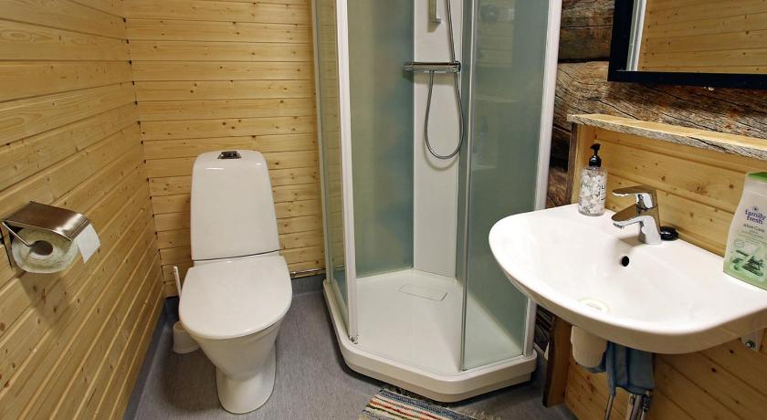 Bathroom 4, Kuukkeli Apartments Hirvas, Lapland