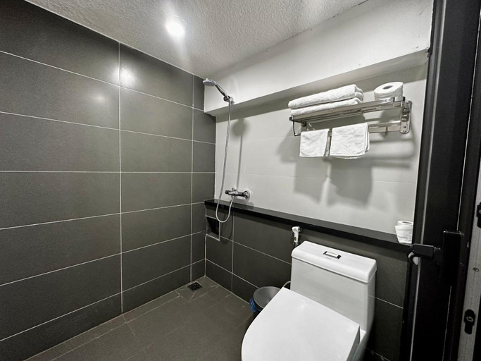 Bathroom 4, Hanoi Saga Hotel, Hoàn Kiếm