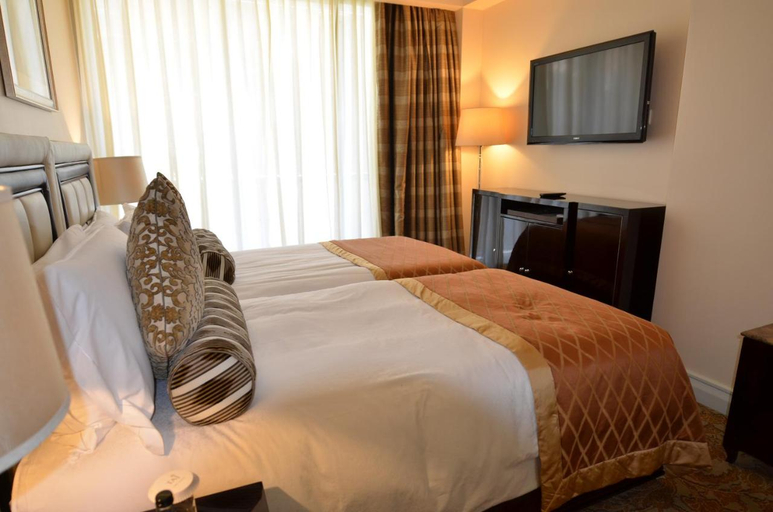 Bedroom 2, Taj Luxury Suite, City of Cape Town