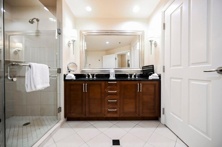 Bathroom 4, StripViewSuites Two Bedroom at Signature, Clark