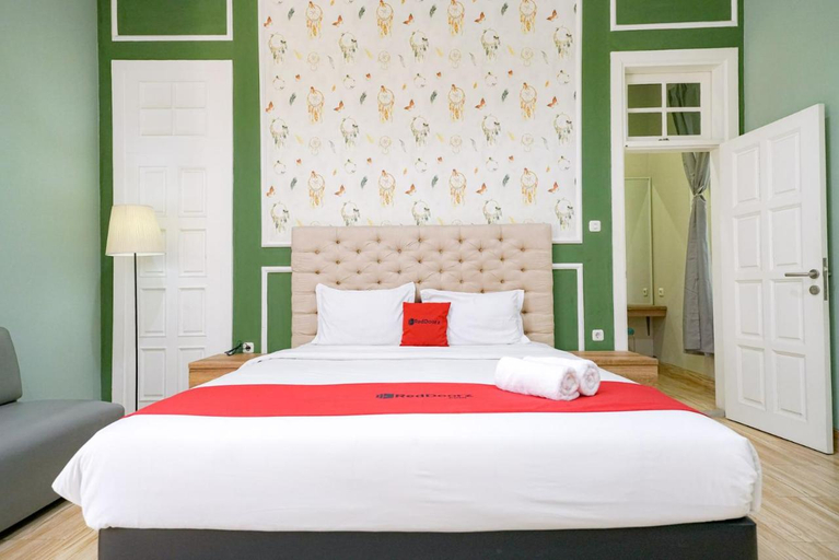 Bedroom 4, RedDoorz near RS Moewardi, Solo