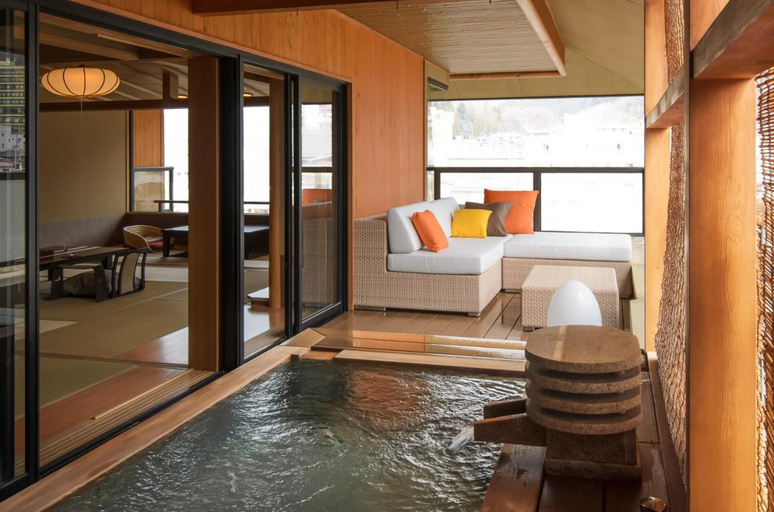 Others 3, Ibibu Transit Lodge, Munda
