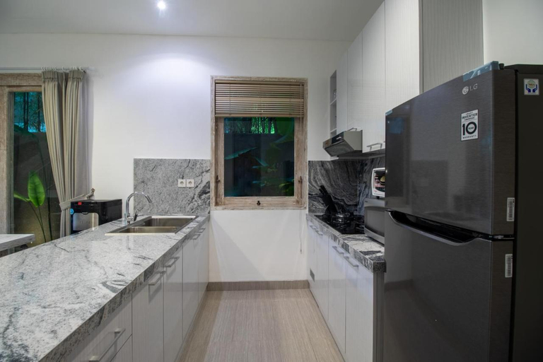 Others 3, Sayang Sanur Duplex V, Denpasar
