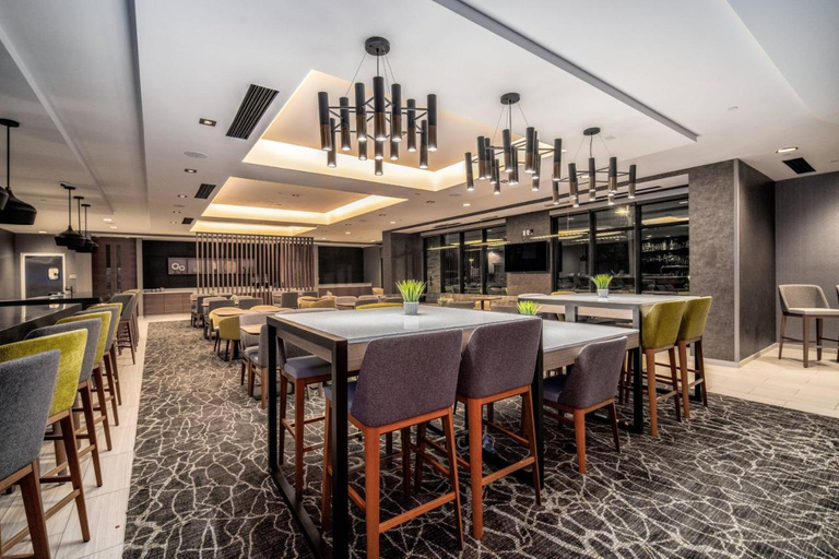 Food & Drinks 4, SpringHill Suites by Marriott Oakland Airport, Alameda