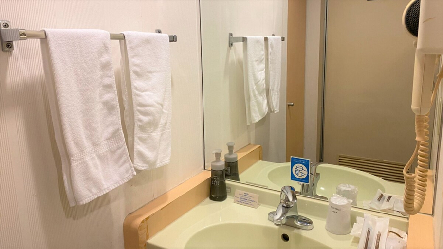 Bathroom 4, Amagasaki Central Hotel, Amagasaki