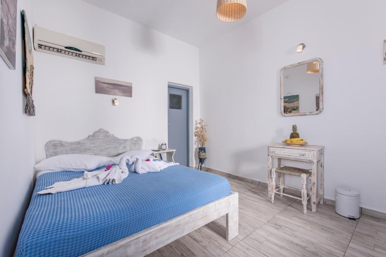 Bedroom 3, Maryloujohn Villas, South Aegean