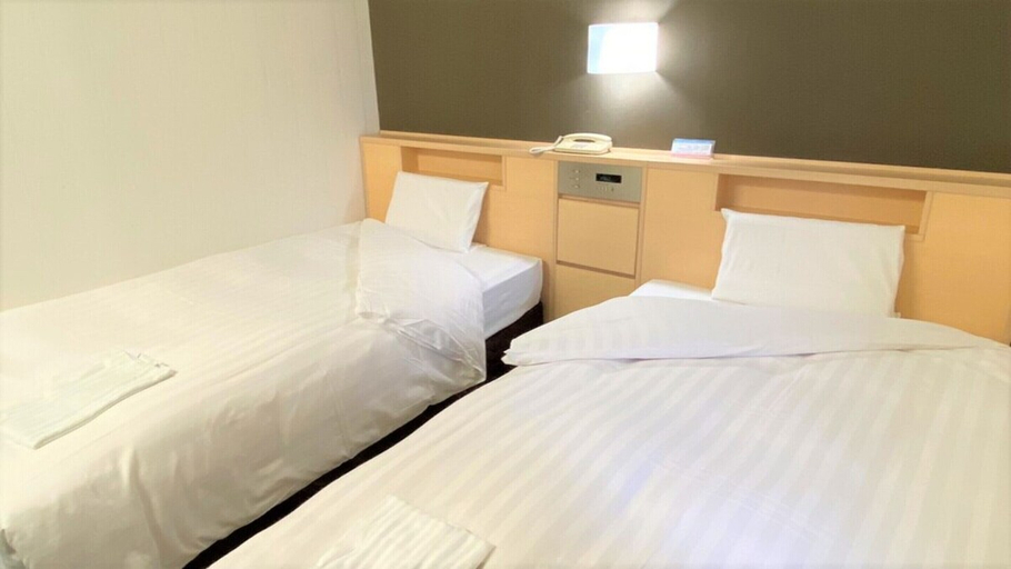 Bedroom 3, Amagasaki Central Hotel, Amagasaki
