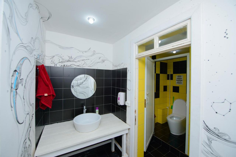 Bathroom 3, Topchan, Tashkent City
