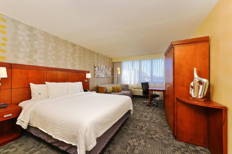 Bedroom 2, Courtyard by Marriott Denver Cherry Creek, Denver