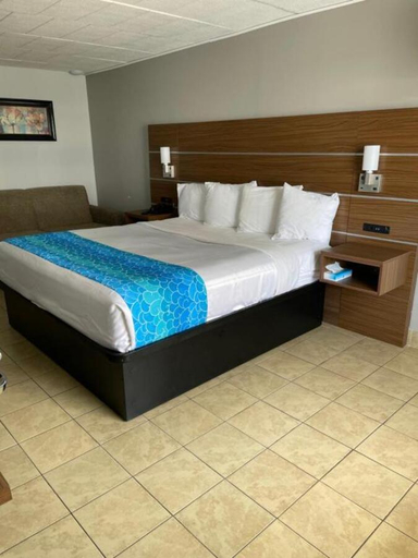 Bedroom 2, Oceans 2700, Virginia Beach