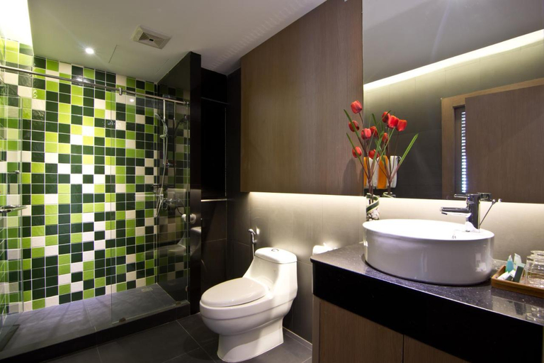 Bathroom 5, Tevan Jomtien Hotel Pattaya, Pattaya