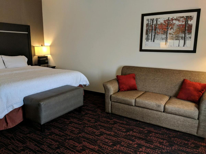 Bedroom 4, Hampton Inn & Suites Tulsa/Tulsa Hills, Tulsa