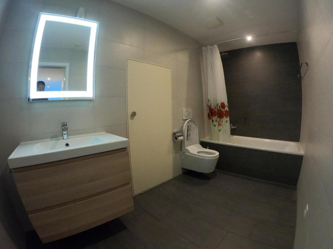 Bathroom, The Golf apartments, Interlaken