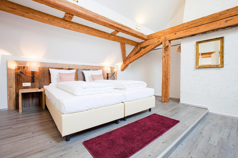 Bedroom 3, Weichandhof, München
